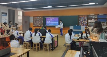探索STEM教育新方向 中教啟星亮相2019中國STEM教育發(fā)展大會 引領教學設備研發(fā)新篇章